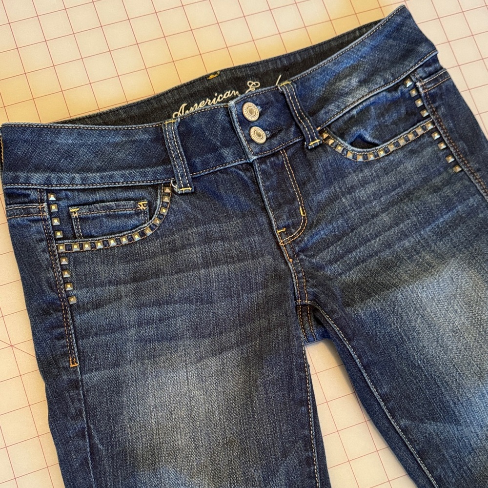 American Eagle Outfitters Dark Blue Cropped Jeans